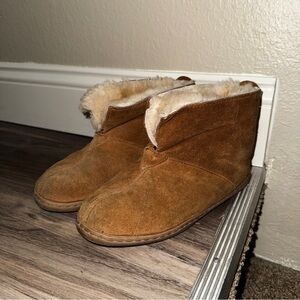 Minnetonka Tucson Slippers
